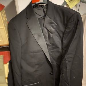 Tuxedo 44 XL